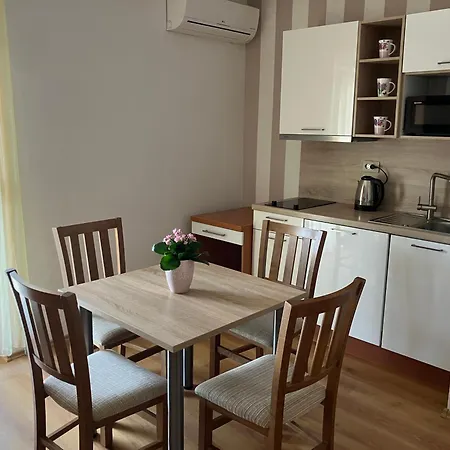 Apartments & Rooms Casa Gagro 3*