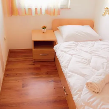 Gæstehus & Casa Gagro 3*