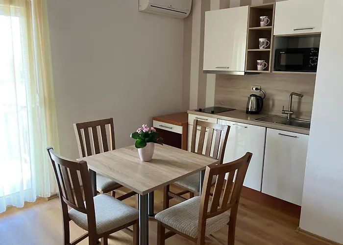 Apartments & Rooms Casa Gagro 3*